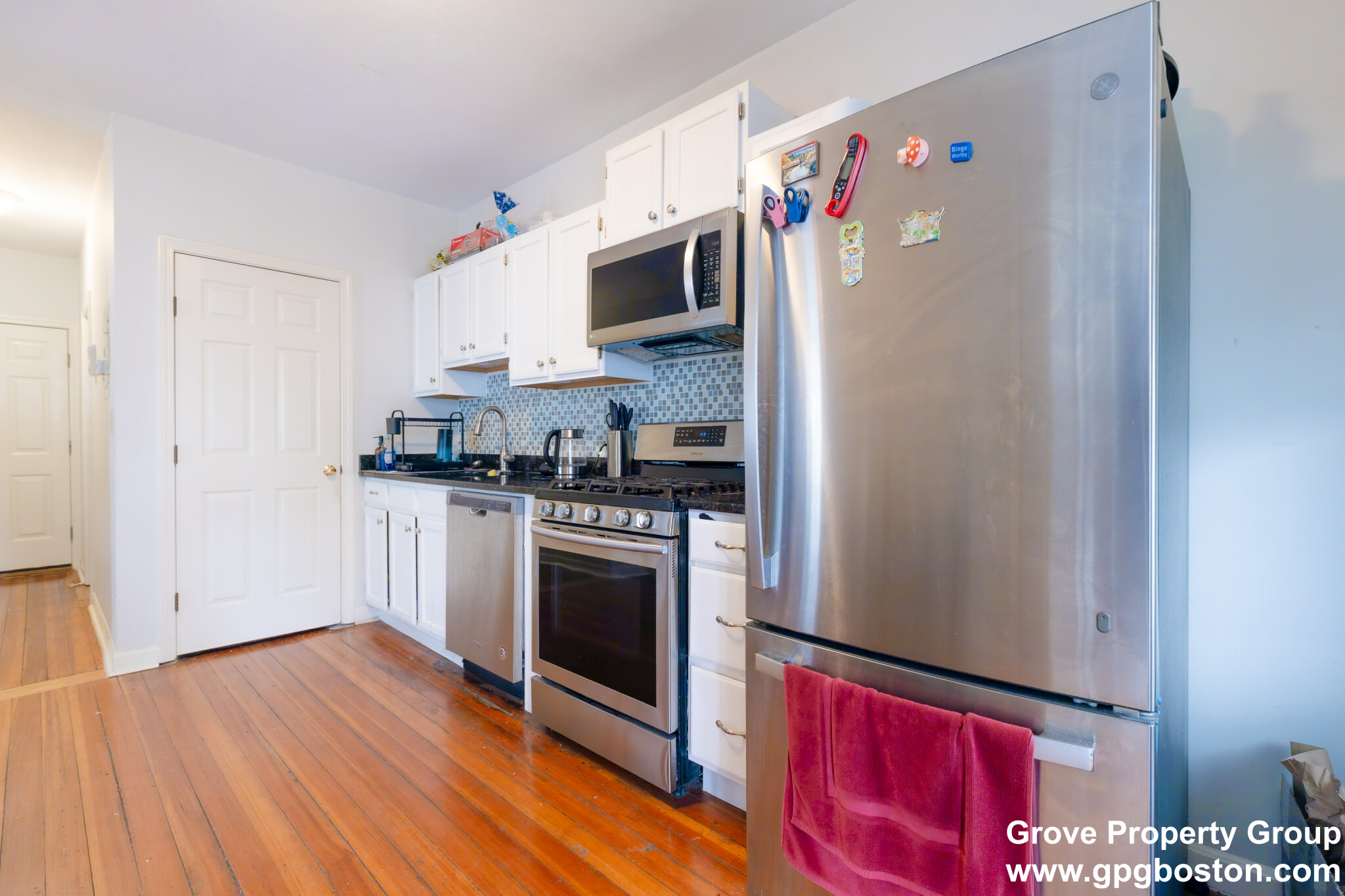 3 bed, 1 bath apartment for rent at 5 Peters St Unit 2, South Boston — photo 4 of 10