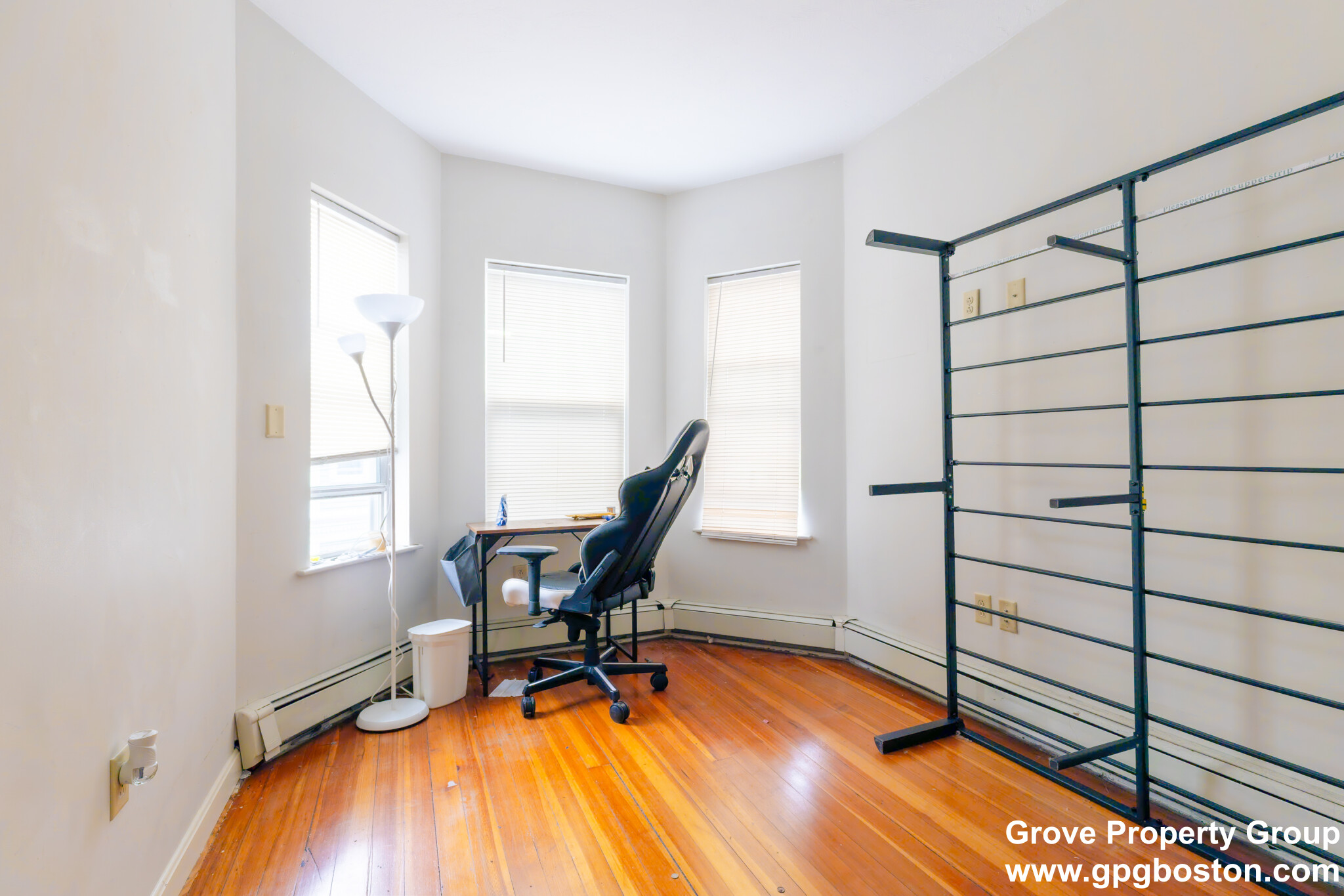 3 bed, 1 bath apartment for rent at 5 Peters St Unit 2, South Boston — photo 7 of 10