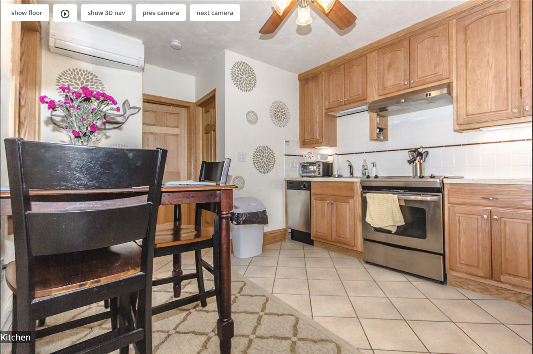 3 bed, 1 bath apartment for rent at 5 Phillips St Unit 2, Beacon Hill — photo 3 of 11
