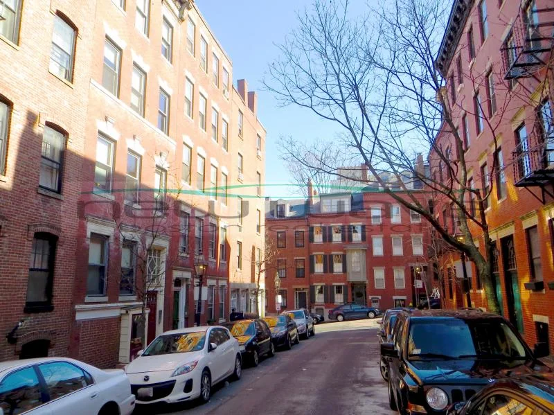 3 bed, 1 bath apartment for rent at 5 Phillips St Unit 3, Beacon Hill — photo 13 of 14