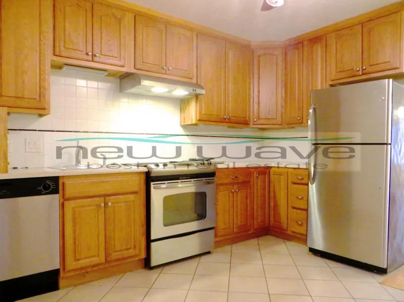 3 bed, 1 bath apartment for rent at 5 Phillips St Unit 3, Beacon Hill — photo 3 of 14