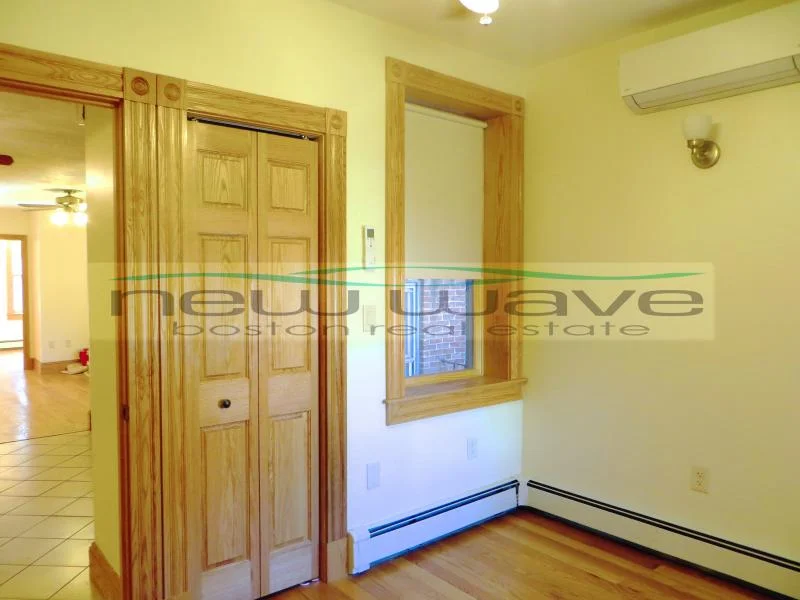 3 bed, 1 bath apartment for rent at 5 Phillips St Unit 3, Beacon Hill — photo 5 of 14