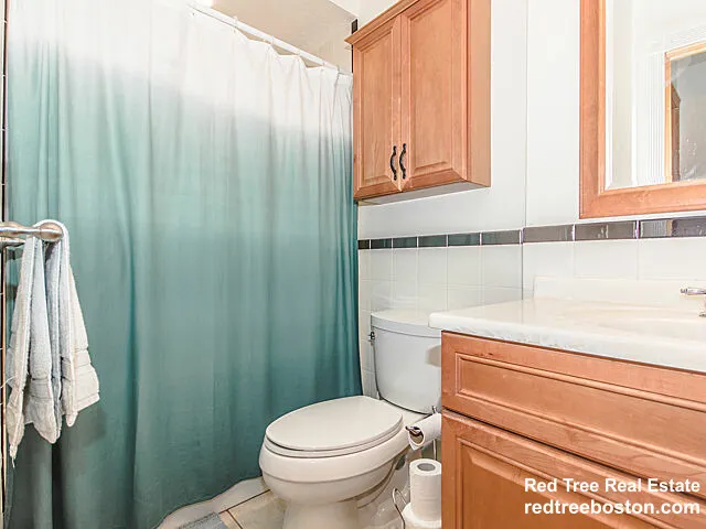 3 bed, 1 bath apartment for rent at 5 Phillips St Unit 5, Beacon Hill — photo 16 of 18
