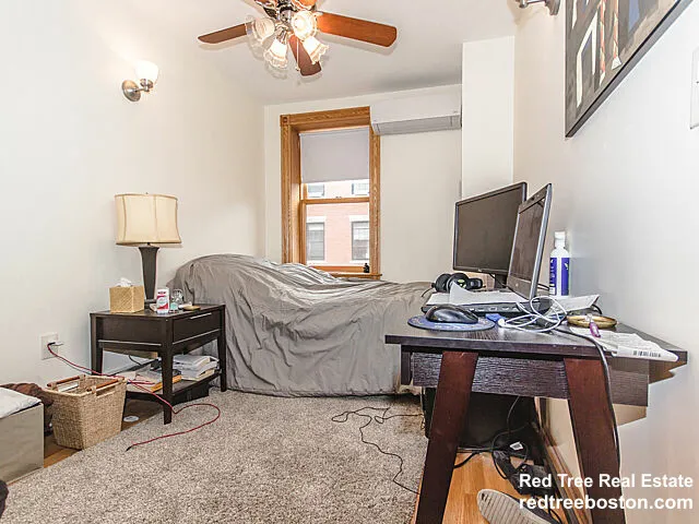 3 bed, 1 bath apartment for rent at 5 Phillips St Unit 5, Beacon Hill — photo 12 of 18