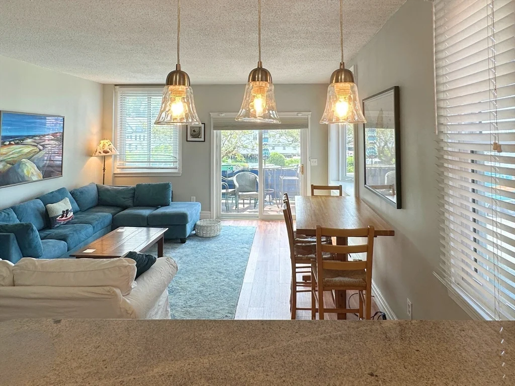 2 bed, 1 bath apartment for rent at 5 Pirate's Ln Unit 1, East Gloucester — photo 5 of 22