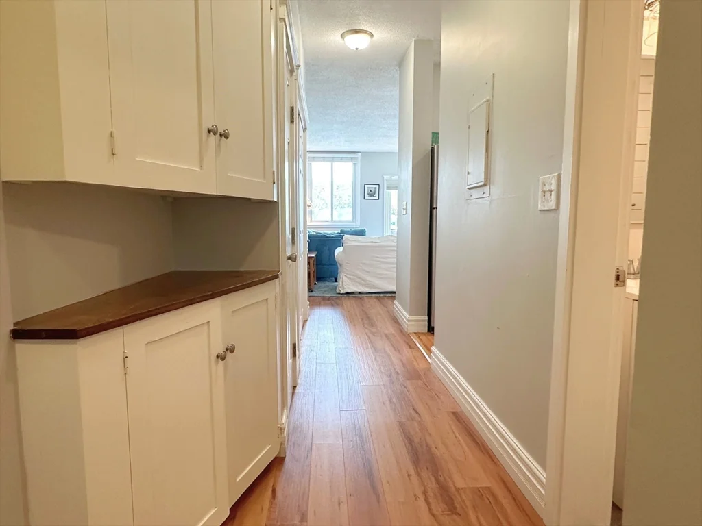 2 bed, 1 bath apartment for rent at 5 Pirate's Ln Unit 1, East Gloucester — photo 12 of 22