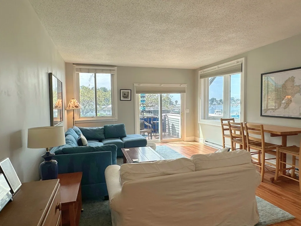 2 bed, 1 bath apartment for rent at 5 Pirate's Ln Unit 1, East Gloucester — photo 11 of 22