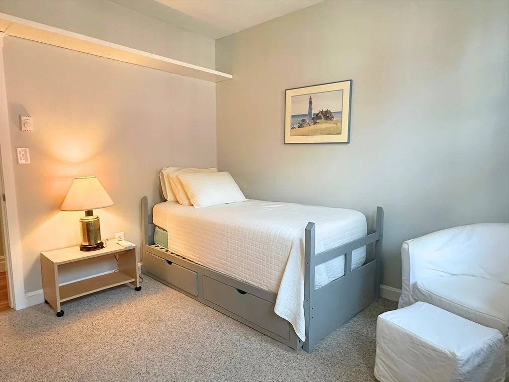 2 bed, 1 bath apartment for rent at 5 Pirate's Ln Unit 1, East Gloucester — photo 18 of 22