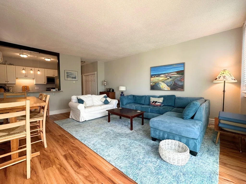 2 bed, 1 bath apartment for rent at 5 Pirate's Ln Unit 1, East Gloucester — photo 6 of 22