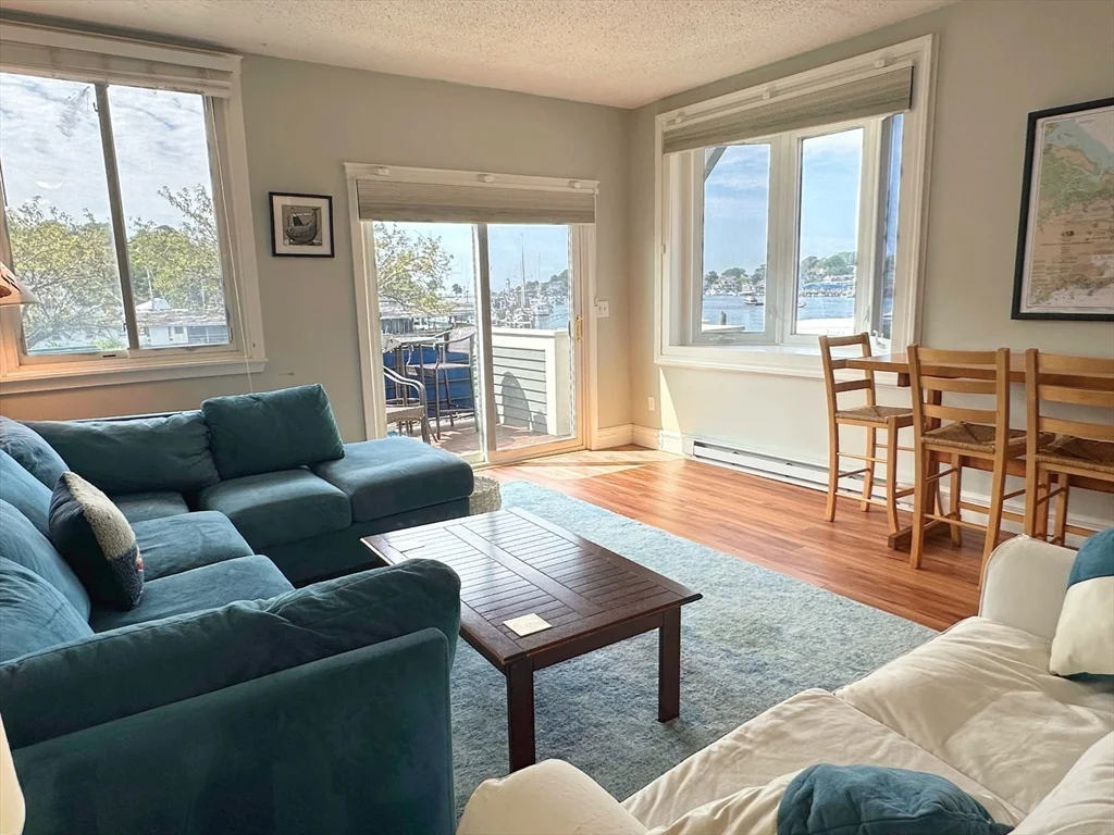 2 bed, 1 bath apartment for rent at 5 Pirate's Ln Unit 1, East Gloucester — photo 10 of 22
