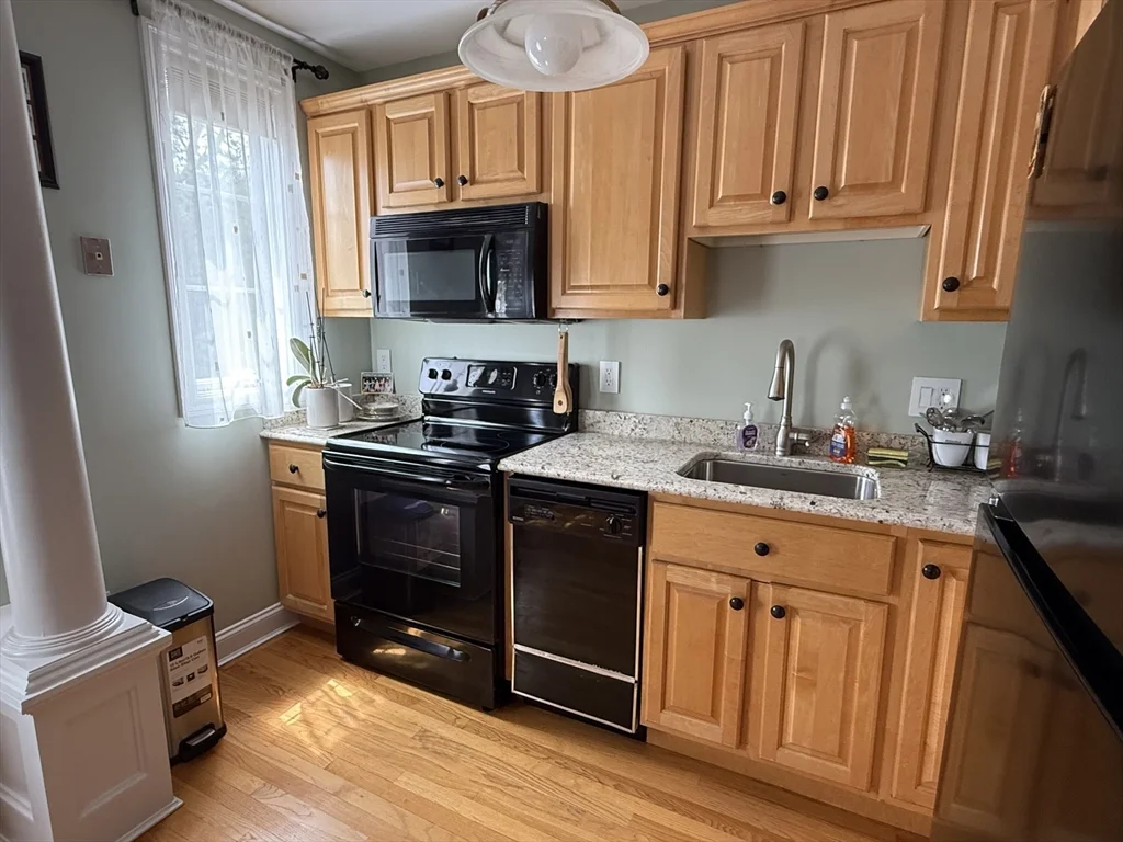 1 bed, 1 bath apartment for rent at 5 Porter Rd Unit 202, Highlands — photo 4 of 17