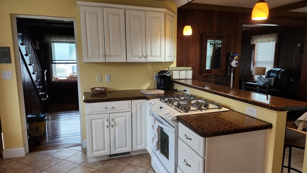 3 bed, 2 bath apartment for rent at 5 Priscilla Beach, Priscilla Beach — photo 5 of 22