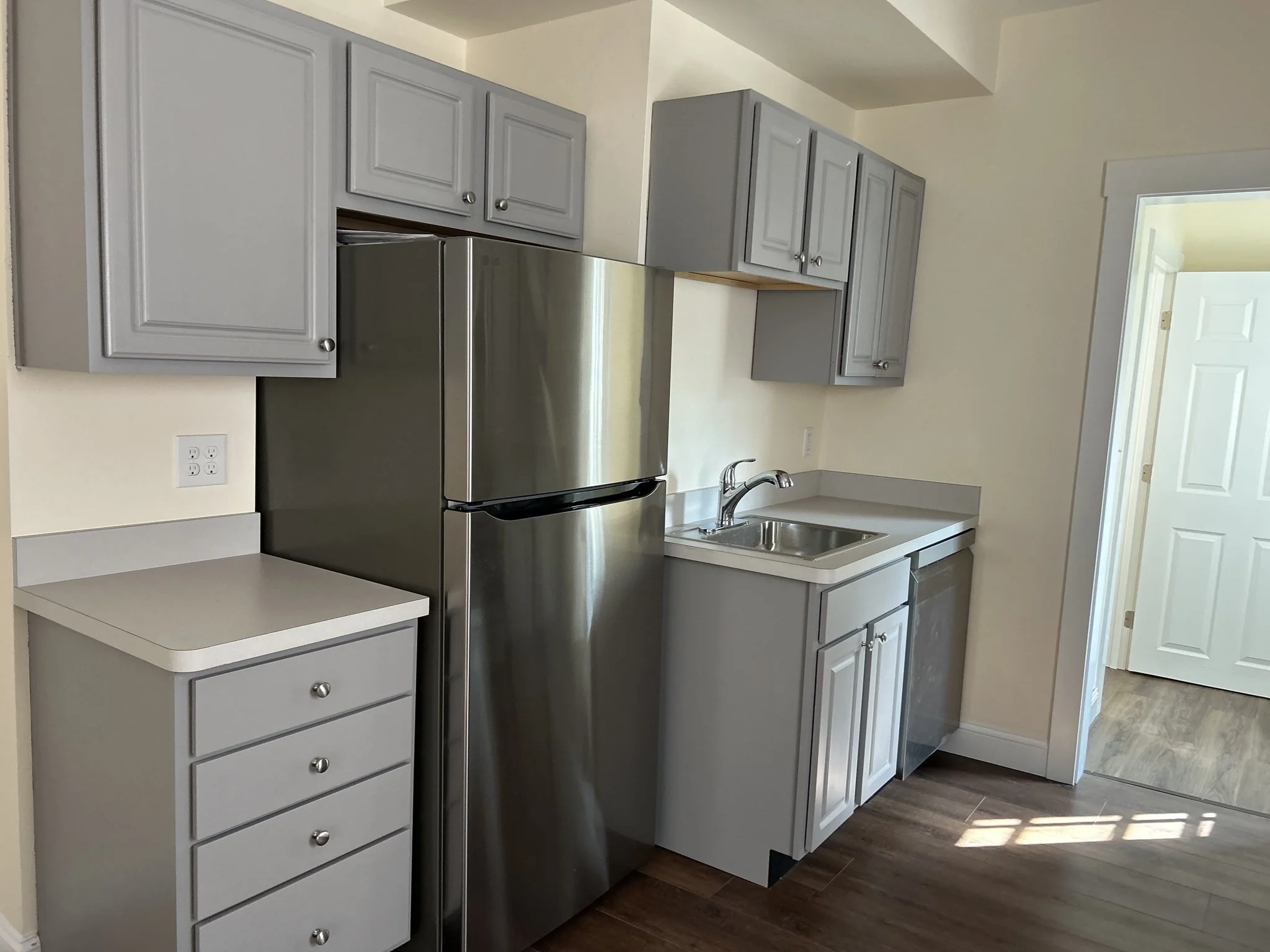 3 bed, 1 bath apartment for rent at 5 Quigley Ct Unit 1, Winchester — photo 2 of 16