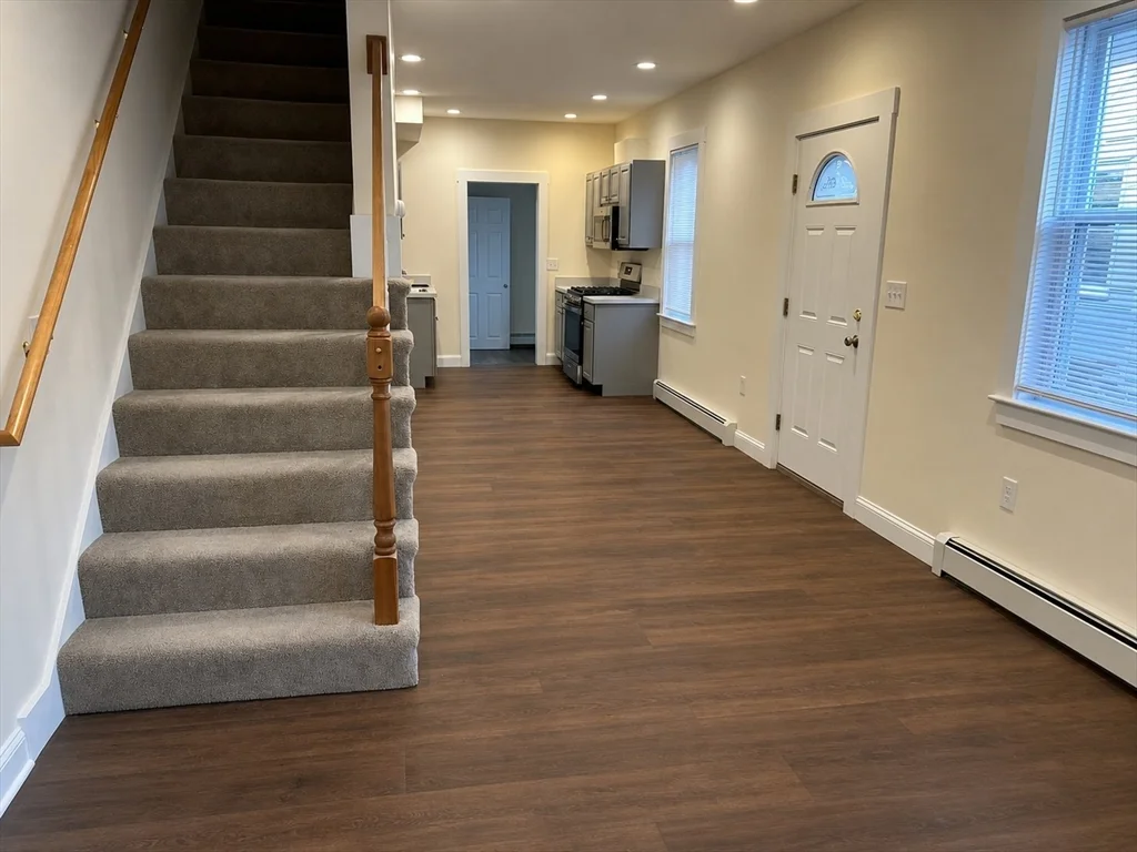 3 bed, 1 bath apartment for rent at 5 Quigley Ct Unit 5, Winchester — photo 4 of 14