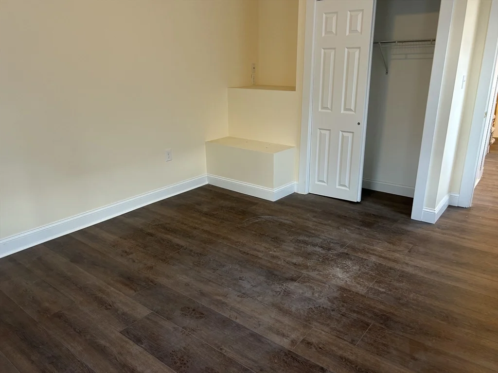 3 bed, 1 bath apartment for rent at 5 Quigley Ct Unit 5, Winchester — photo 9 of 14