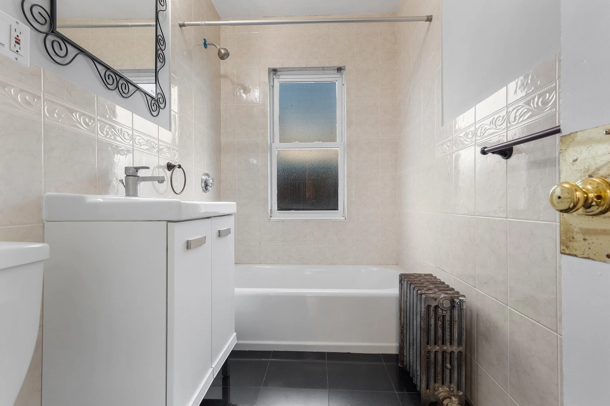 3 bed, 2 bath apartment for rent at 5 Quincy St Unit 1, Arlington — photo 31 of 34