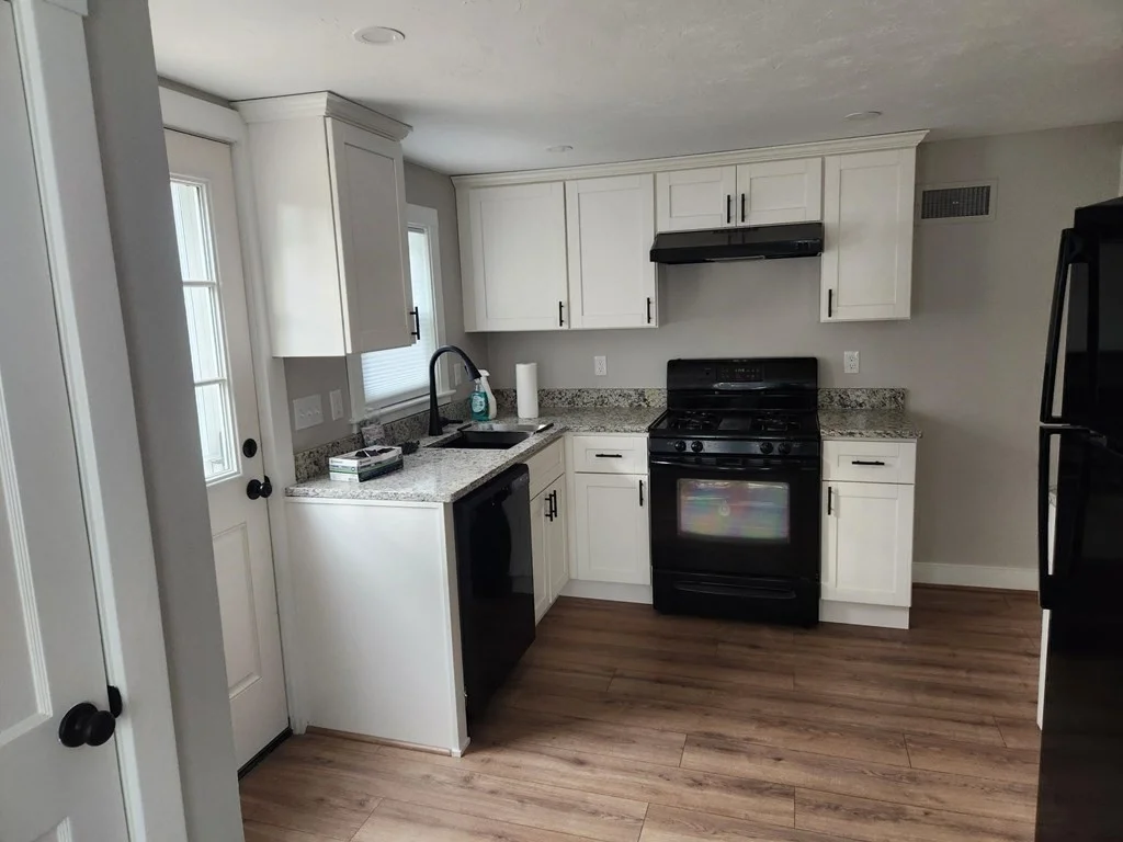2 bed, 1 bath apartment for rent at 5 Ray St Unit 5, Hopkinton — photo 6 of 15