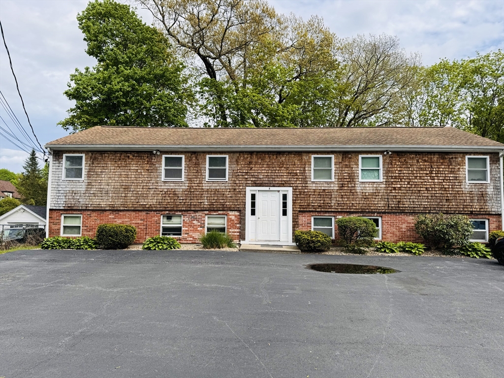 2 bed, 1 bath apartment for rent at 5 Rice Unit 3, Middleboro