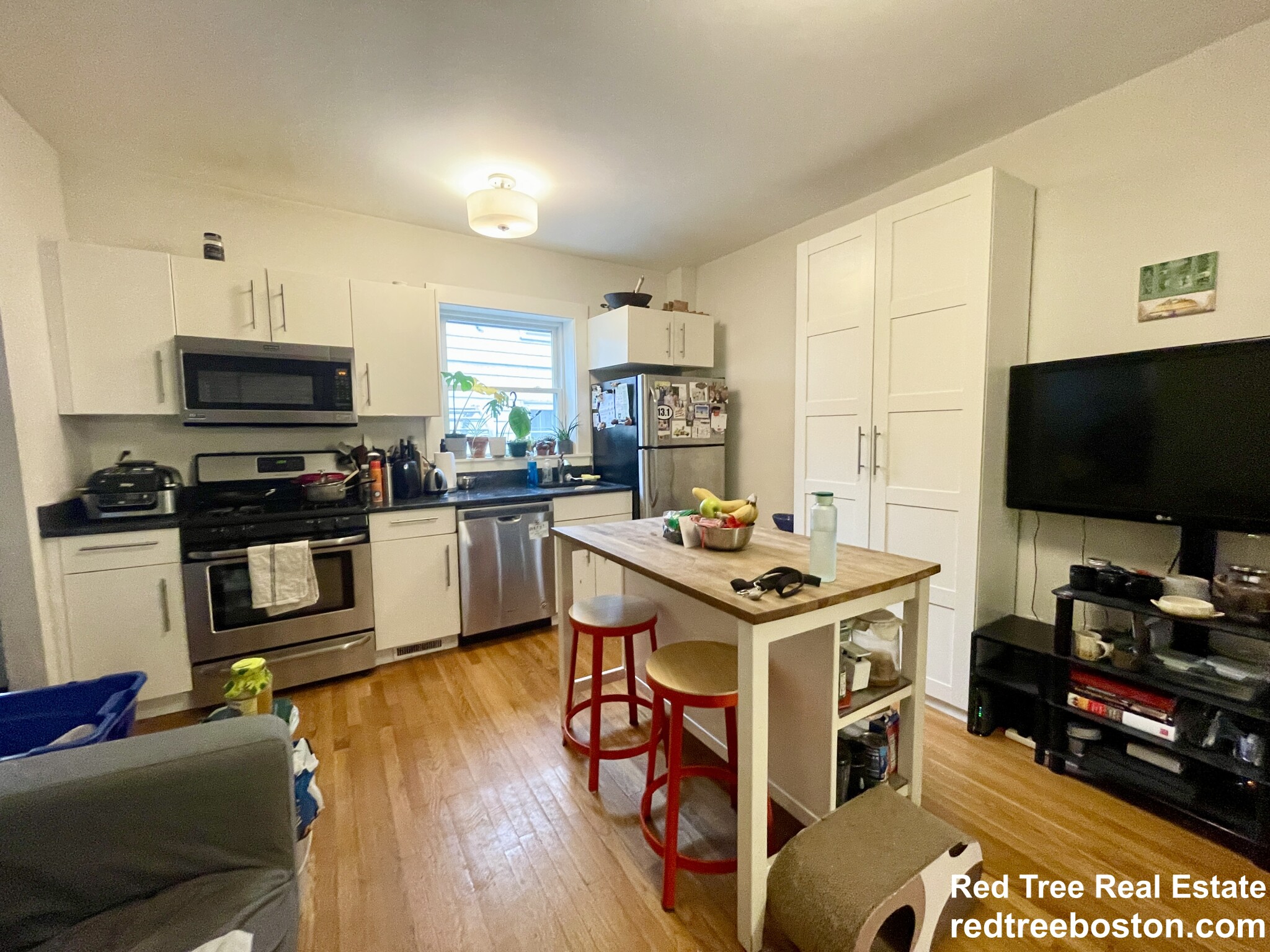 3 bed, 1.5 bath apartment for rent at 5 Riverside Rd Unit 1, Cambridgeport — photo 1 of 15
