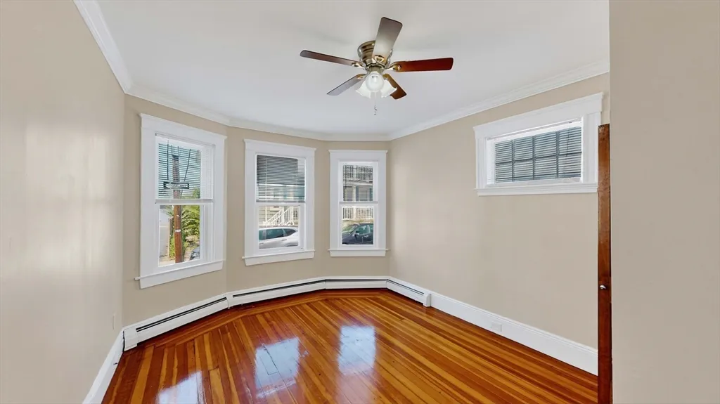 3 bed, 1 bath apartment for rent at 5 Ropes Unit 1, Salem — photo 1 of 7