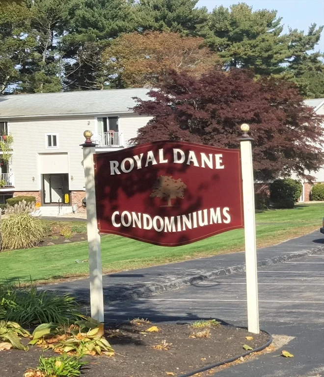 2 bed, 1 bath apartment for rent at 5 Royal Dane Dr Unit 45, Marshfield — photo 1 of 5