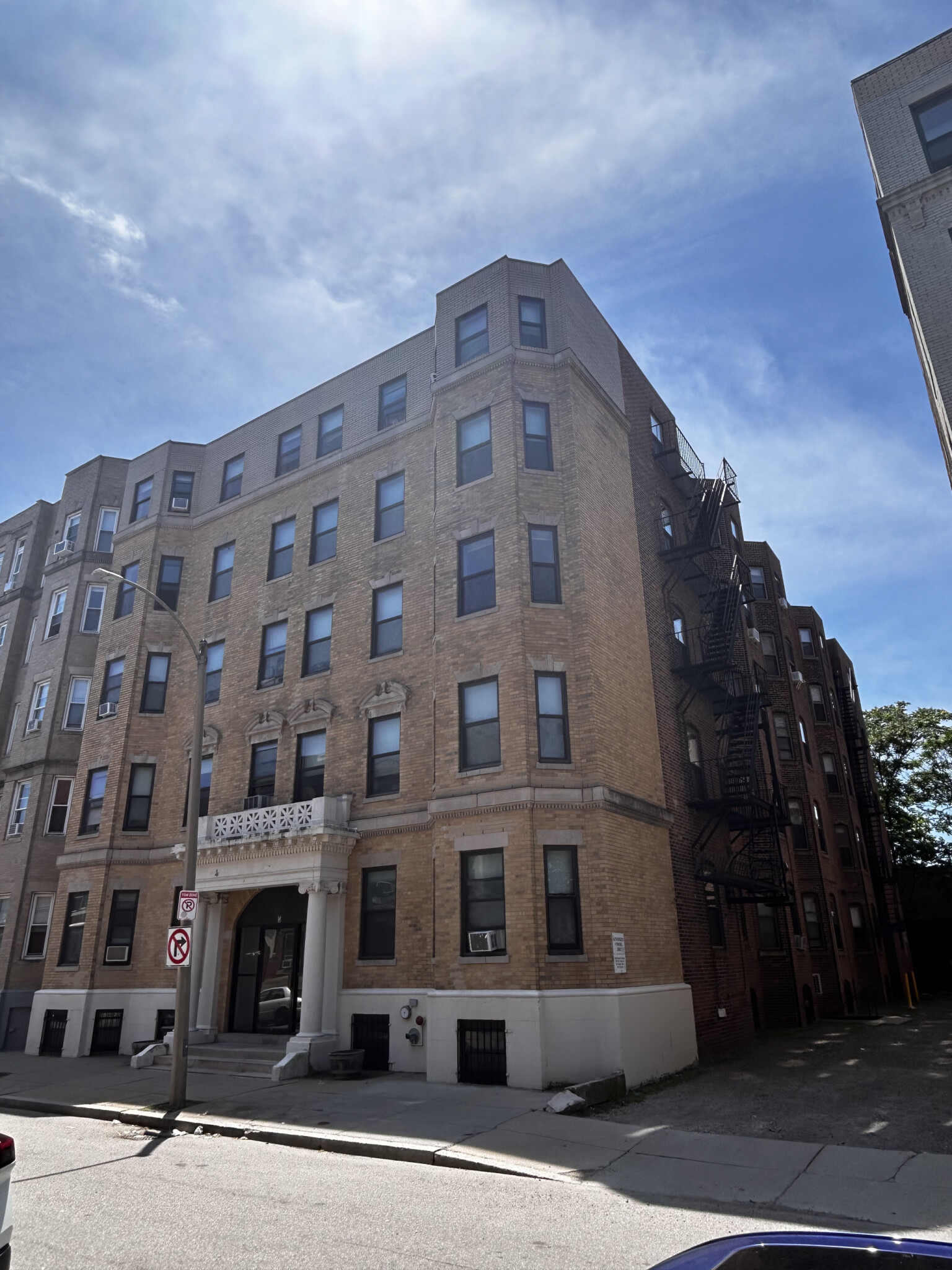 Studio bed, 1 bath apartment for rent at 5 Royce Rd Unit 25, Allston — photo 10 of 13