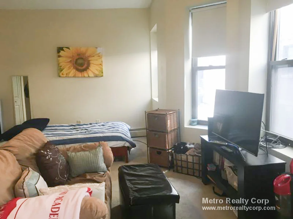 Studio bed, 1 bath apartment for rent at 5 Royce Rd Unit 35, Allston — photo 2 of 11