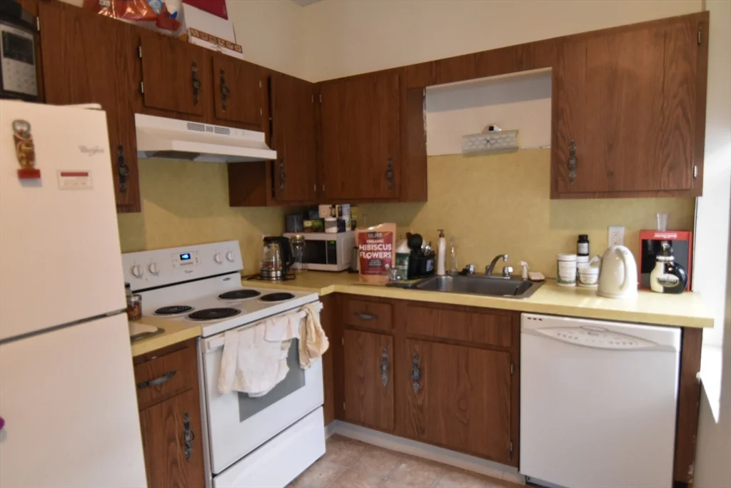 1 bed, 1 bath apartment for rent at 5 Royce Unit 26, Allston — photo 6 of 11