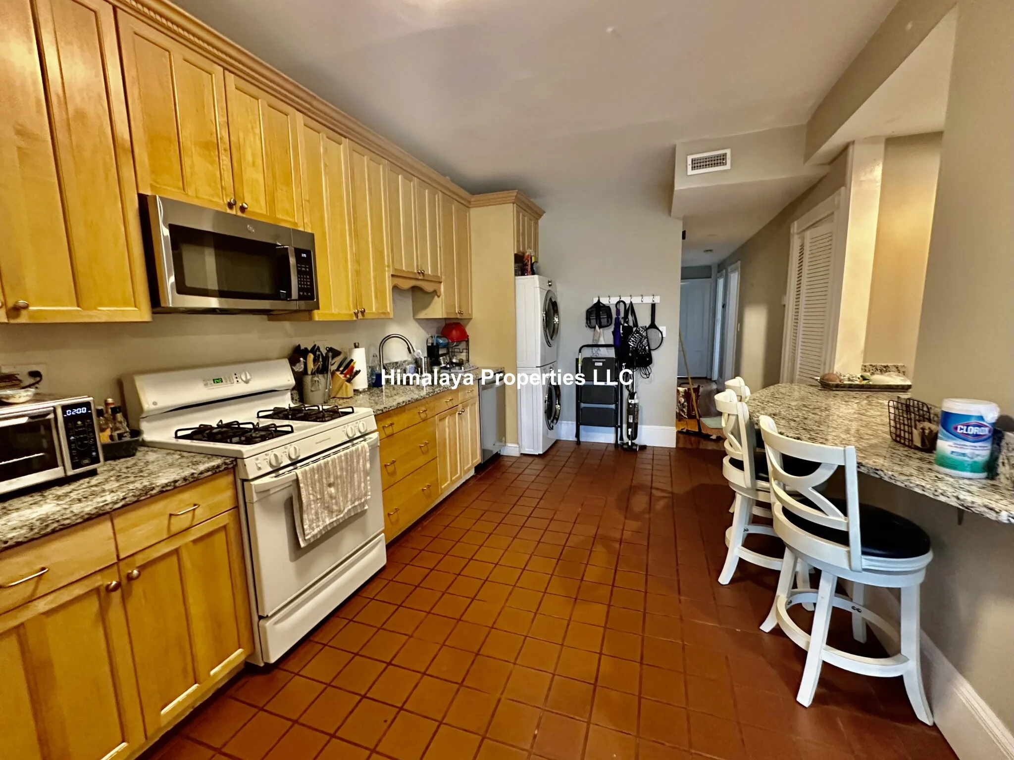 4 bed, 1 bath apartment for rent at 5 Sachem St Unit 2, Mission Hill — photo 2 of 12