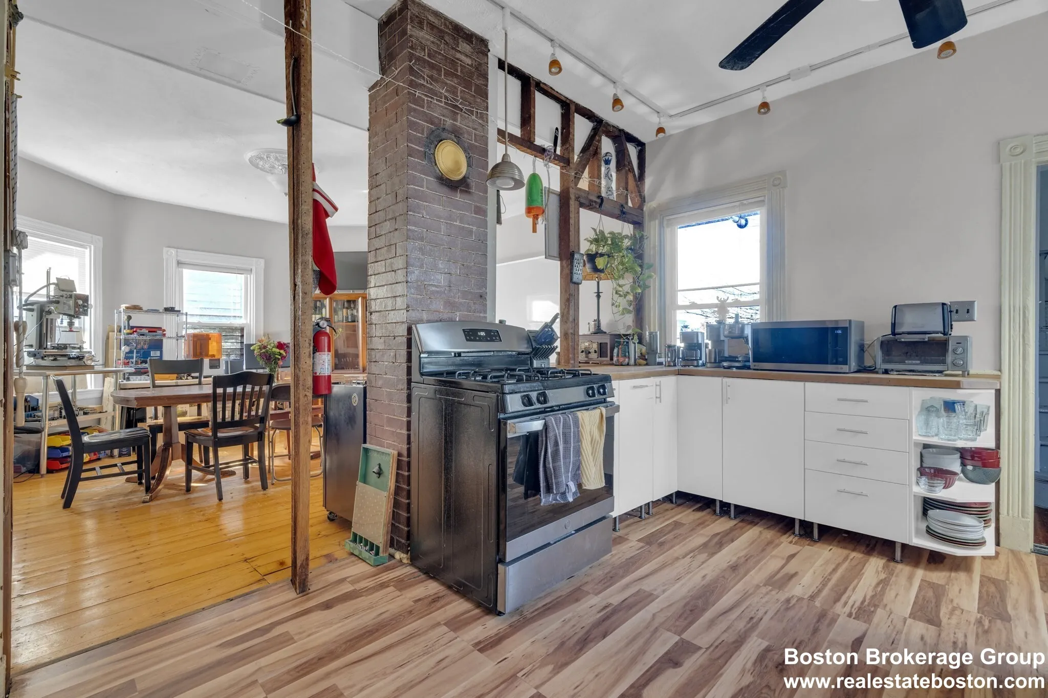 6 bed, 2 bath apartment for rent at 5 Sachem St Unit 3, Mission Hill — photo 1 of 21