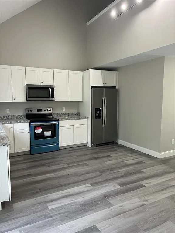 2 bed, 2 bath apartment for rent at 5 Santana Way Unit 5, Carver — photo 4 of 17