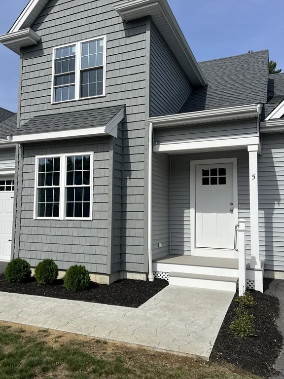 2 bed, 2 bath apartment for rent at 5 Santana Way Unit 5, Carver — photo 1 of 17