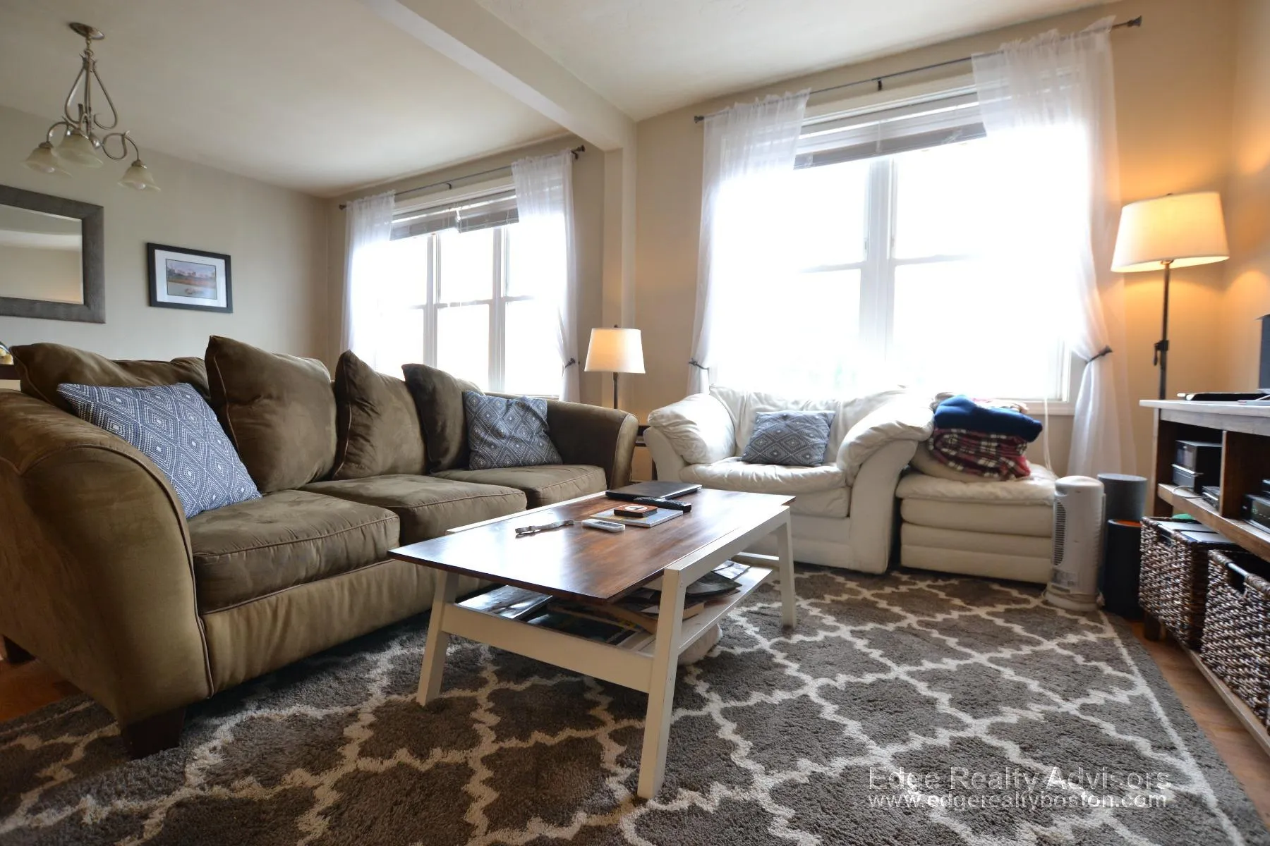 2 bed, 1 bath apartment for rent at 5 Saybrook St Unit 3, Oak Square
