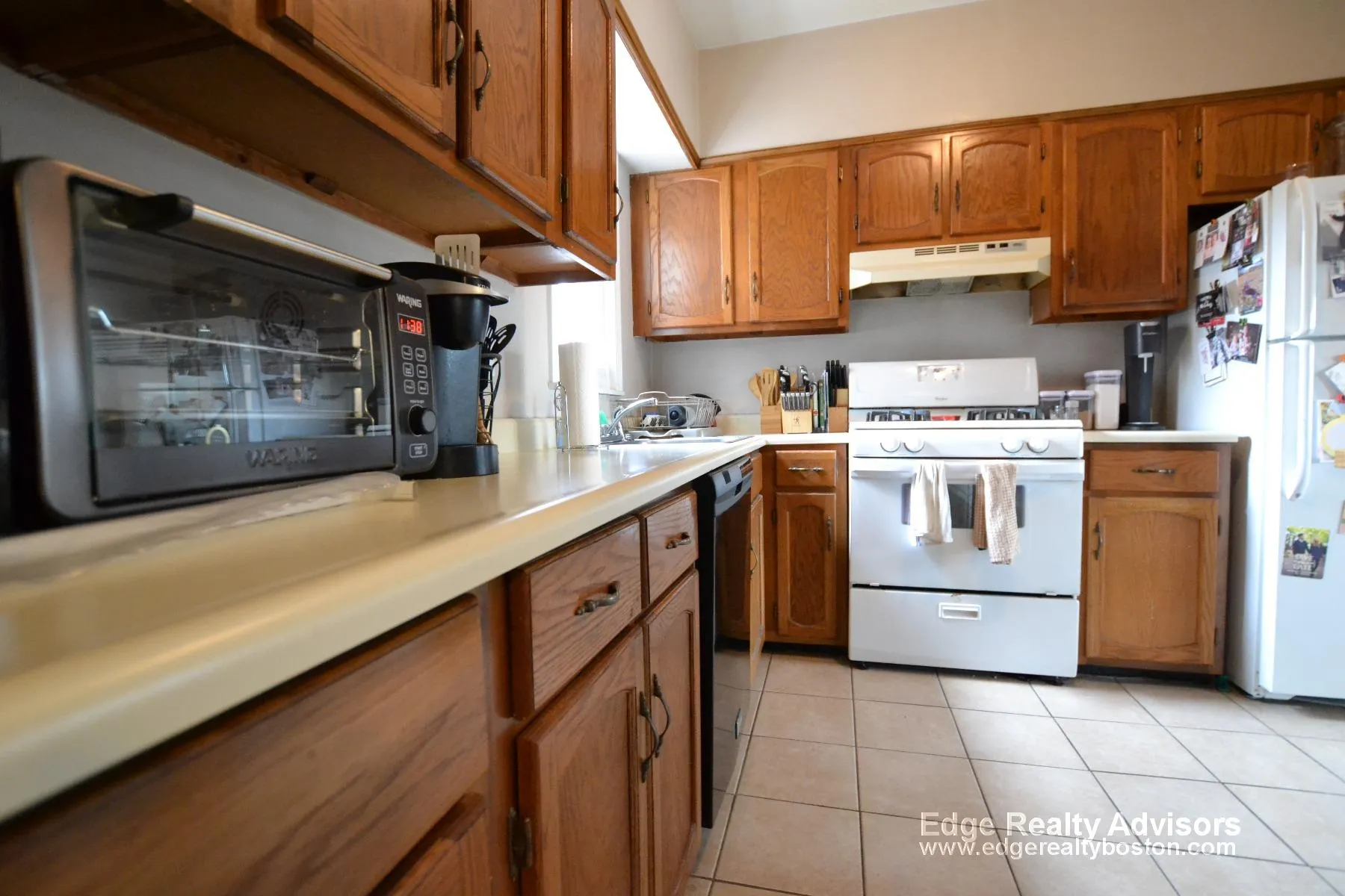 2 bed, 1 bath apartment for rent at 5 Saybrook St Unit 3, Oak Square — photo 2 of 9