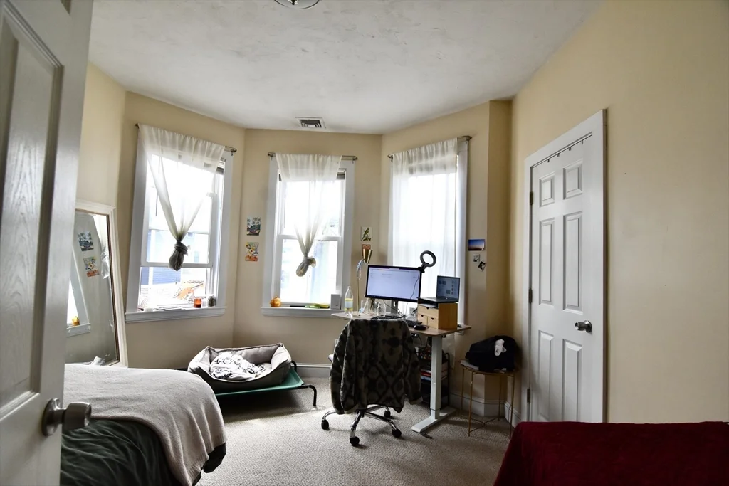 2 bed, 1 bath apartment for rent at 5 Sea View Ter Unit 3, Dorchester — photo 8 of 16