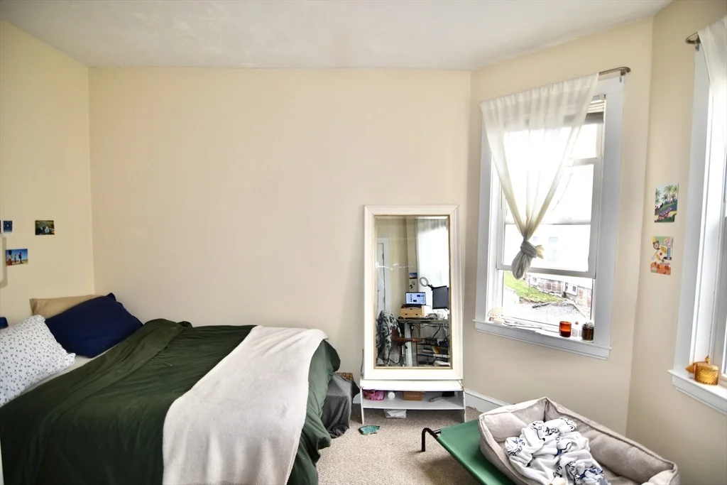 2 bed, 1 bath apartment for rent at 5 Sea View Ter Unit 3, Dorchester — photo 7 of 16
