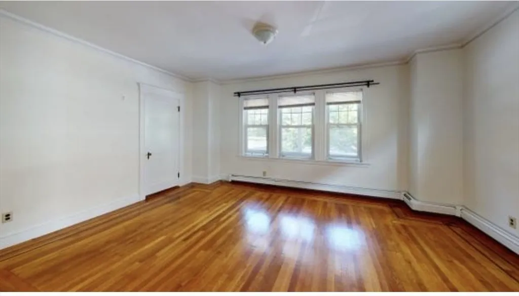 2 bed, 1 bath apartment for rent at 5 Seagrave Rd Unit 1, North Cambridge — photo 7 of 13