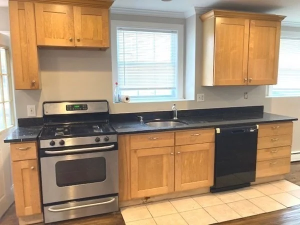 2 bed, 1 bath apartment for rent at 5 Shafter St Unit 1, Dorchester — photo 2 of 5