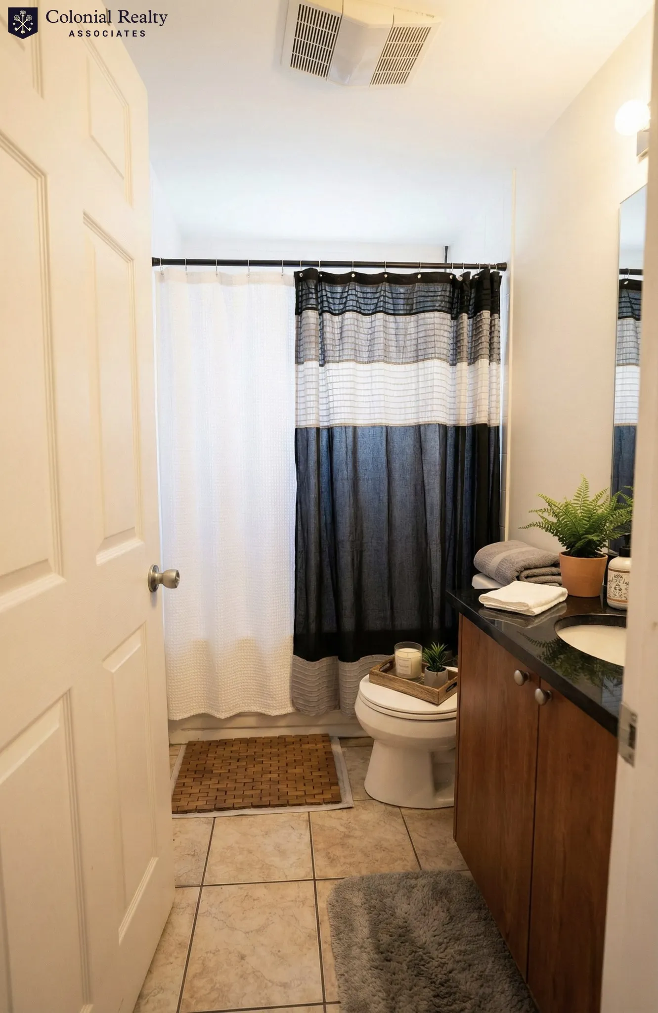 3 bed, 2 bath apartment for rent at 5 Smythe St Unit 03, Boylston Street — photo 4 of 8