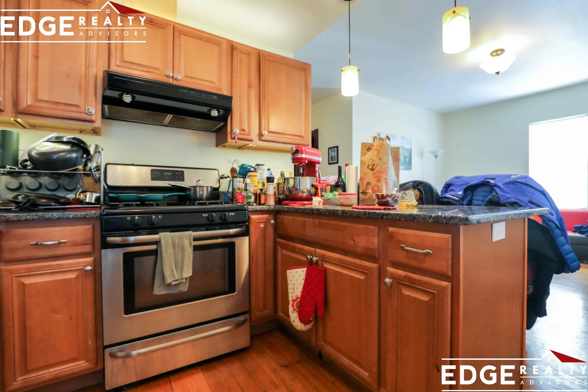 3 bed, 2 bath apartment for rent at 5 Smythe St Unit 3, Boylston Street — photo 2 of 11