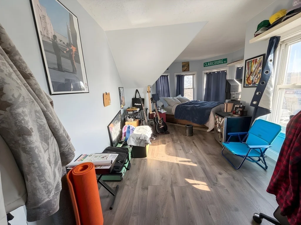 5 bed, 2 bath apartment for rent at 5 Sorrento St Unit 2, Allston — photo 12 of 13