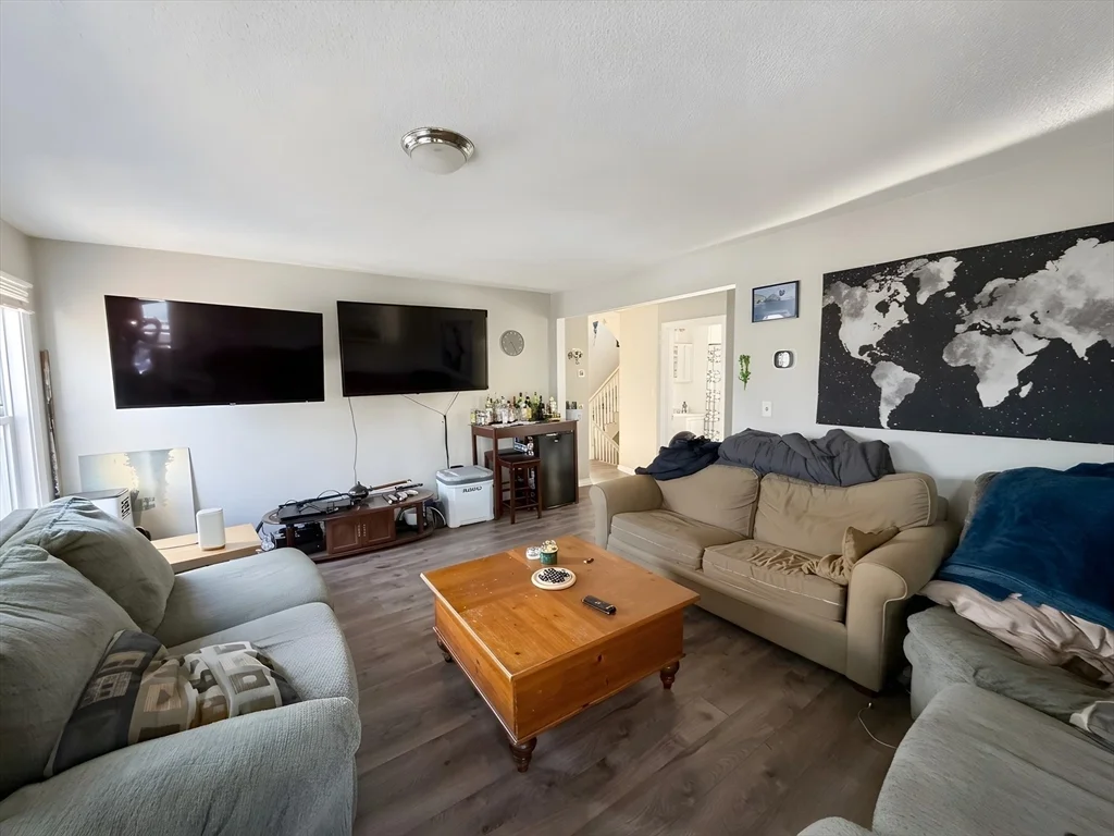5 bed, 2 bath apartment for rent at 5 Sorrento St Unit 2, Allston — photo 11 of 13