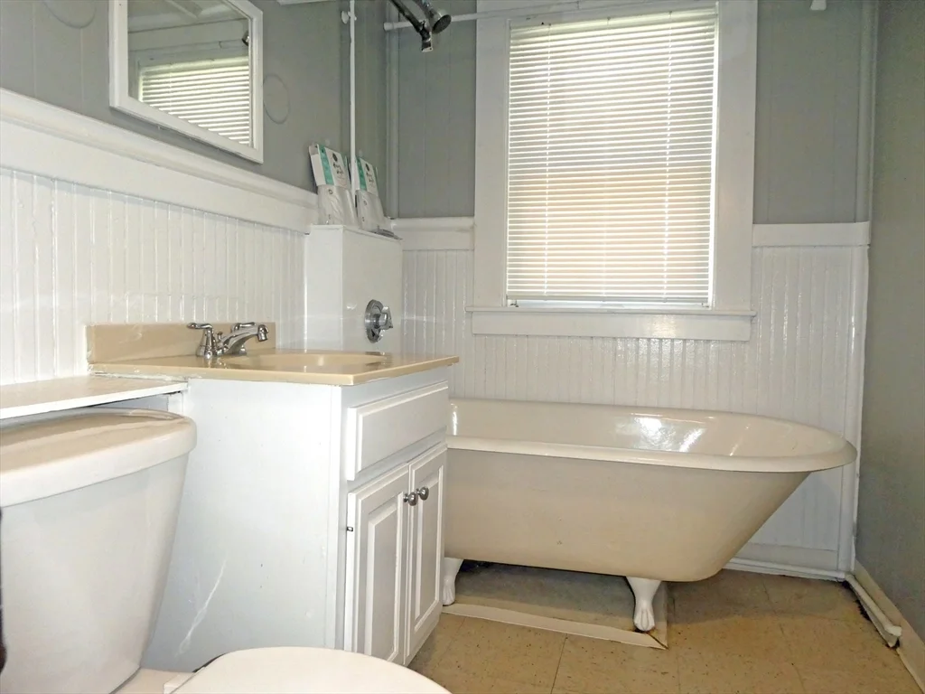 2 bed, 1 bath apartment for rent at 5 Southwick St Unit 3, Middleboro — photo 14 of 18