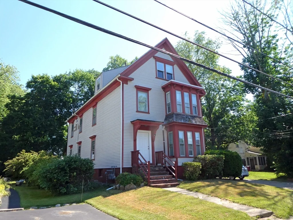 2 bed, 1 bath apartment for rent at 5 Southwick St Unit 3, Middleboro — photo 1 of 18