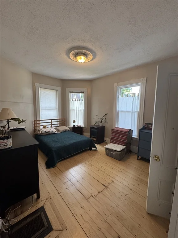2 bed, 1 bath apartment for rent at 5 Spring Park Ave Unit 1, Jamaica Plain — photo 11 of 24