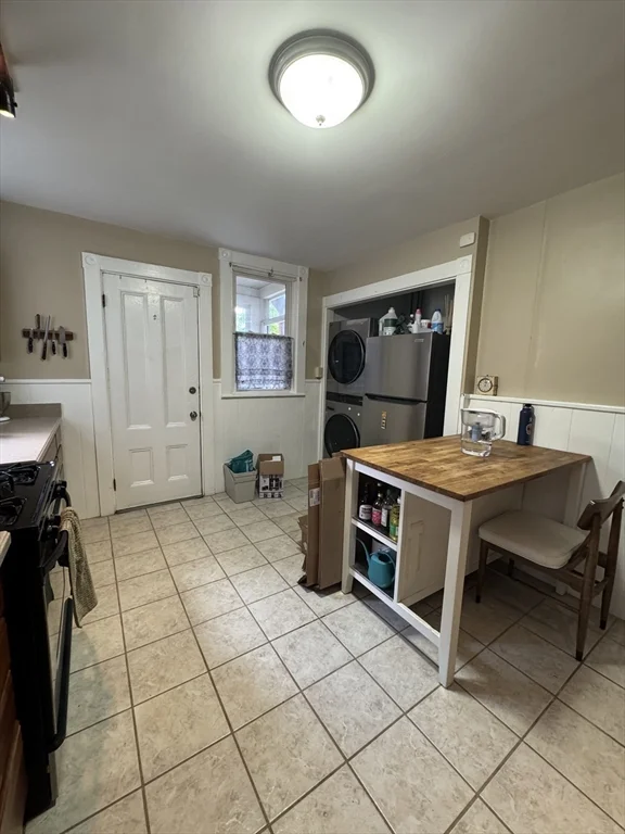 2 bed, 1 bath apartment for rent at 5 Spring Park Ave Unit 1, Jamaica Plain — photo 9 of 24