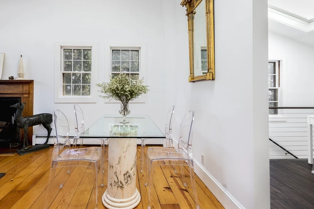 2 bed, 2 bath apartment for rent at 5 Stacey Ct Unit 2, Marblehead — photo 3 of 21