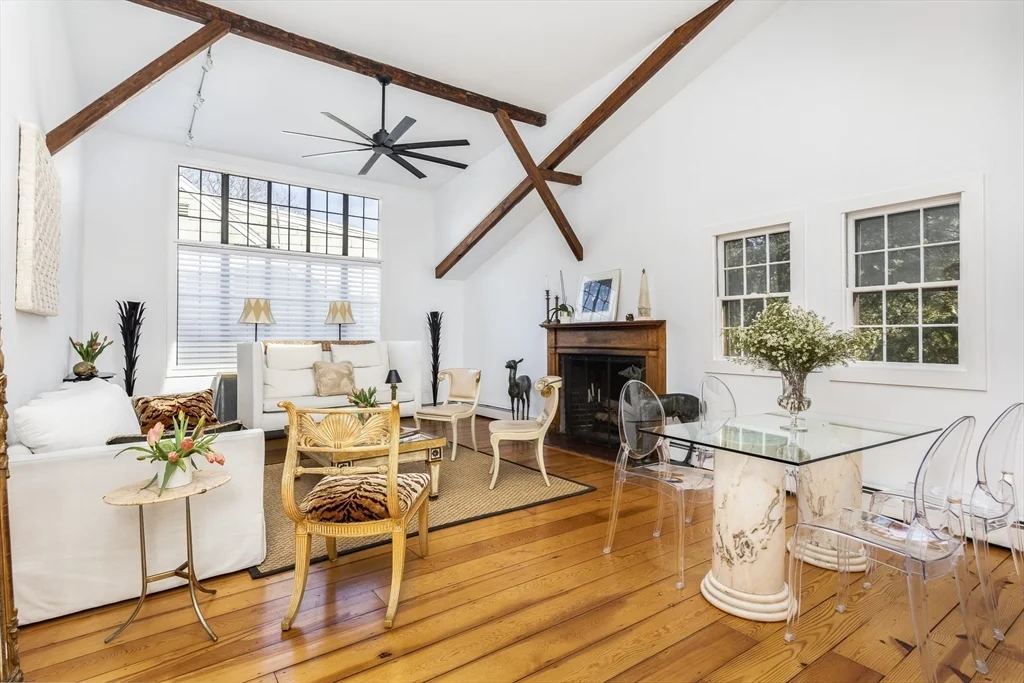 2 bed, 2 bath apartment for rent at 5 Stacey Ct Unit 2, Marblehead — photo 1 of 21