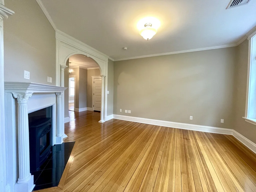 3 bed, 2 bath apartment for rent at 5 Strathmore Rd Unit 3, Brookline — photo 13 of 17