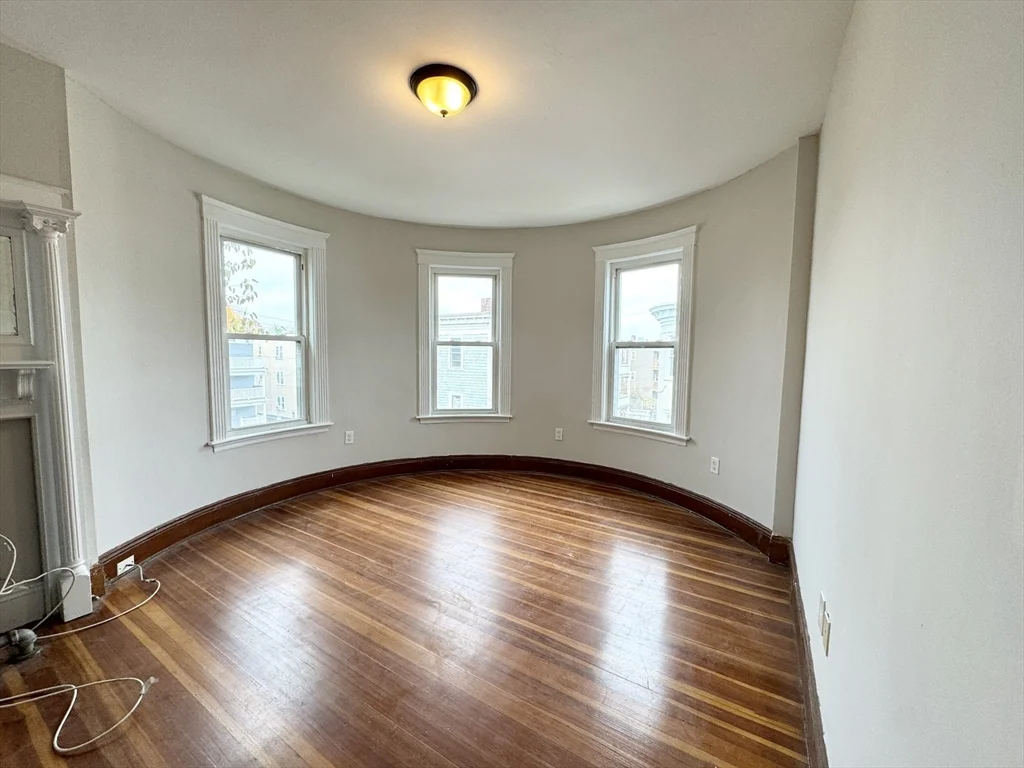 3 bed, 1 bath apartment for rent at 5 Sumner Sq Unit 3, Dorchester — photo 3 of 7